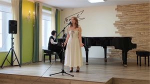 Полина Рябикова. "Ах, эти тучи в голубом", музыка А. Журбина. Концертмейстер Н. Максимова.mp4