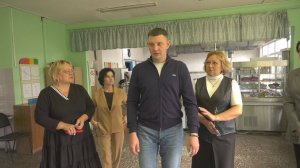 Денис Семенов проверил как организовано питание в Евсеевской школе