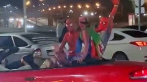 "Супергерои" устроили заезд в кабриолете египтянина по Казани