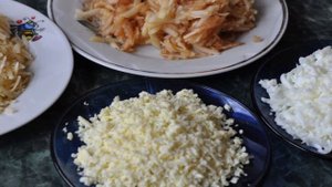 Куриный салат с грецкими орехами