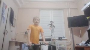 покатушки на батутном самокате