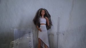 Обзор на Барби Лина Брюнетка в белом Лукс Barbie LOOKS