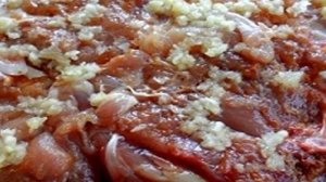 Куриный рулет с чесноком