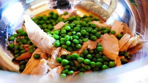 Куриный салат с лимоном и базиликом