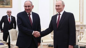 Путин обсудил с Пашиняном работу Армянской атомной электростанции
