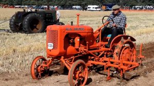 ЭТО ВИДЕО НАБРАЛО 1 МЛН ПРОСМОТРОВ! Трактора 1939 года! Как новые!#1