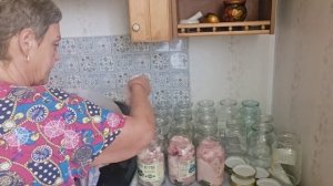 на всех ору.куриная тушонка. запеченая и вареная)))