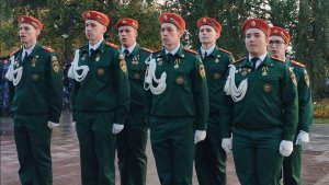 Моя команда "Кадетское братство" на городском конкурсе Почëтных караулов.