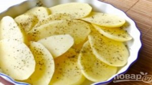 Картофельная запеканка с помидорами и сыром