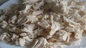 Куриный салат с черносливом