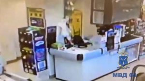 Молодая энгельситка без всяких угрызений совести украла деньги из кассы супермаркета