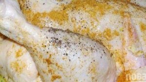 Курица целиком на бутылке