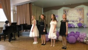 В.Кальченко, П.Рябикова, К.Лысенко, А.Феденко. "Хорошие девчата", музыка А.Пахмутовой.mp4