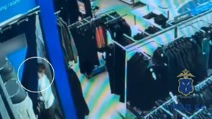 Саратовчанка вытащила 15 тысяч рублей из оставленной без присмотра сумки