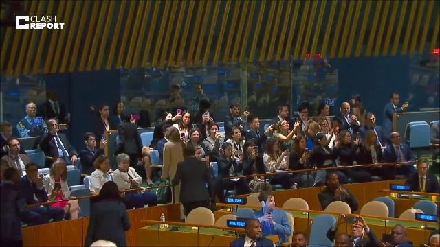 После начала выступления  Нетаньяху  большинство делегаций покинули зал.