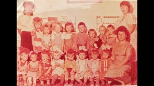 Подразделение от родителей С Днем Воспитателя и дошкольного работника п.Факел Социализма.mp4