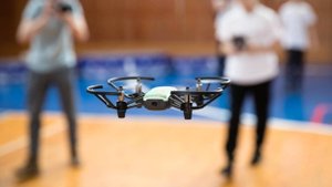 В Сургуте школьники соревнуются в управлении дронами