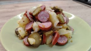 Немецкий салат. Можно подавать как салах или как отдельное второе блюдо.