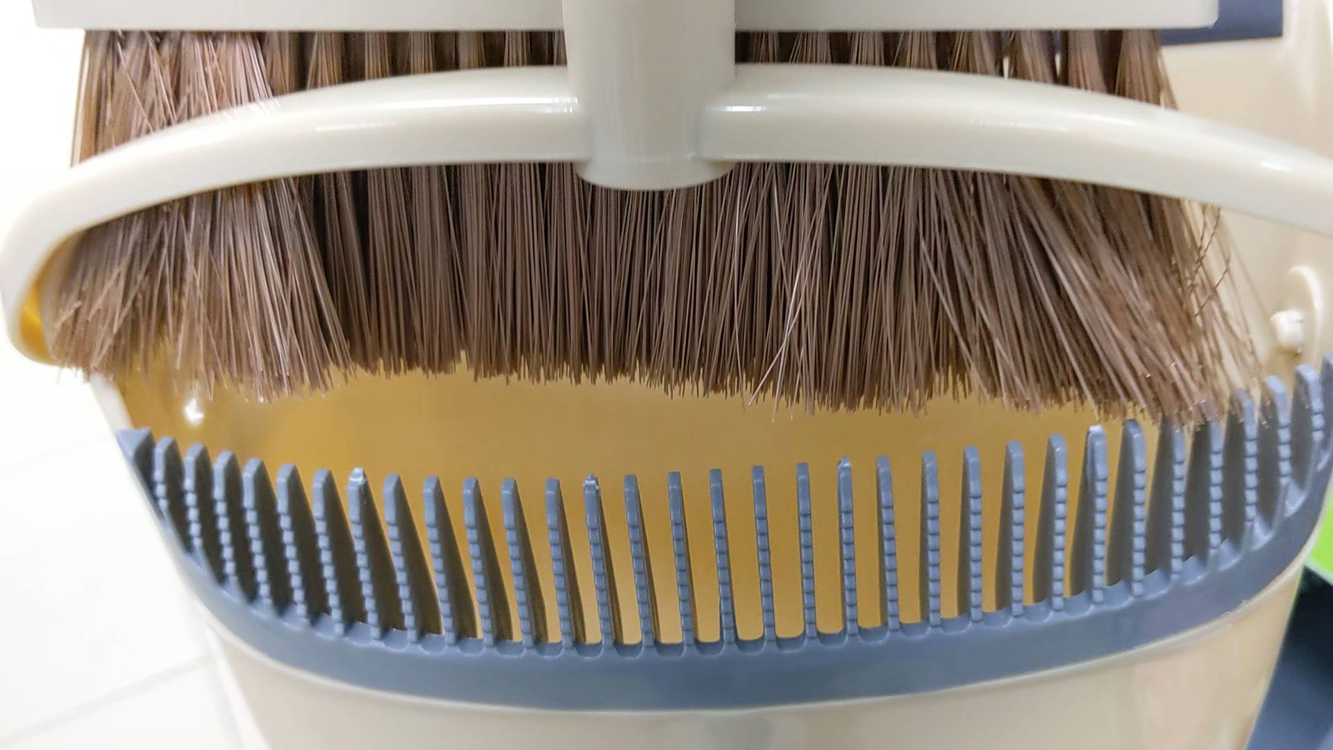 В Фикс Прайс привезли наборы для уборки, необычные свечи, разнообразная посуда, коврики и корзины