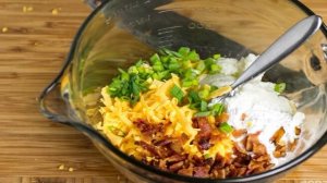 Картофельные биточки с сыром и беконом