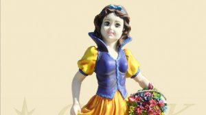Скульптура Белоснежки из бетона оживает