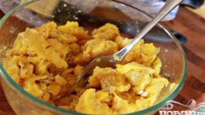 Курица, фаршированная бананами