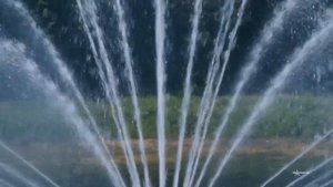 Плавающий фонтан Aqua Control серии Titan с насадкой Tiara