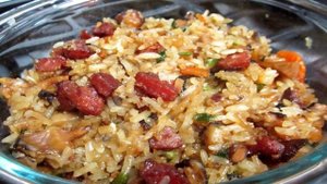 Курица, фаршированная рисом, в духовке