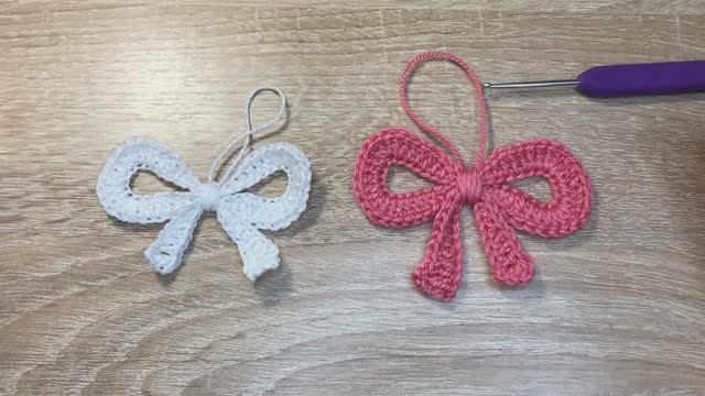 НОВОГОДНИЕ БАНТИКИ КРЮЧКОМ/ ВИНТАЖНЫЕ ИГРУШКИ НА ЕЛКУ смотреть онлайн