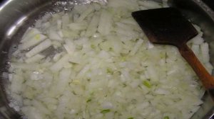 Курица, фаршированная луком