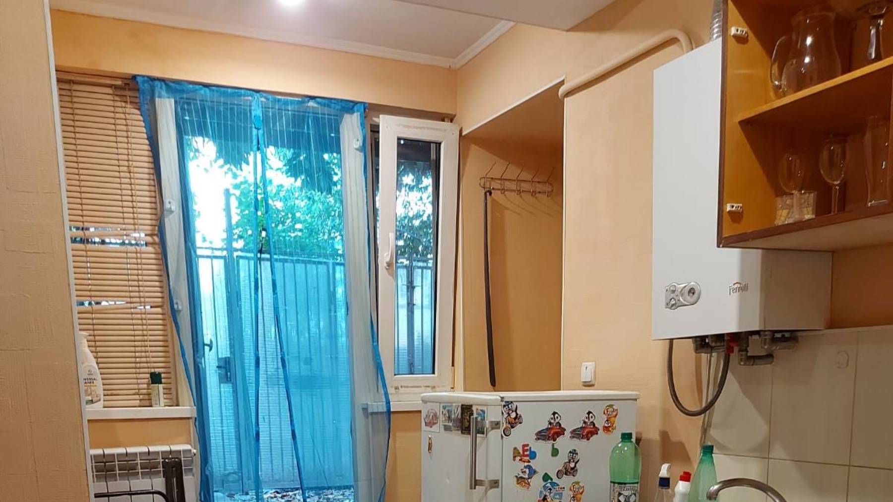 Обзор 1-комнатной квартиры на продажу в Ялте, ул. Блюхера смотреть онлайн