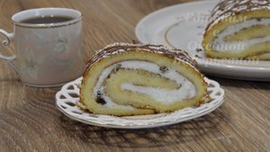 Бисквитный рулет с творогом. Рулет из бисквита с творожной начинкой. Готовим с Оксаной Валерьевной.