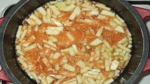 Кабачки с морковью тушеные