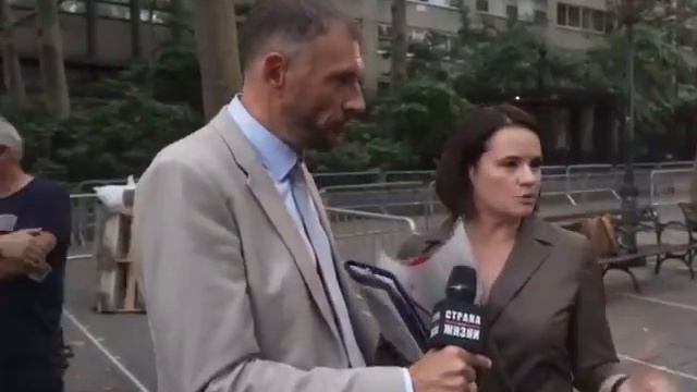 Тихановский снова докапывается до своей жены