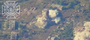 💥☠Кадры ракетного авиаудара по пункту дислокации 57 омпбр ВСУ в Волчанске