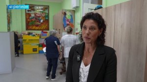 ДЕПУТАТЫ ЗАКСОБРАНИЯ ПРИВЕЗЛИ КОНЦЕРТ И ШКОЛЬНЫЕ ПРИНАДЛЕЖНОСТИ МАЛЕНЬКИМ ПАЦИЕНТАМ • НОВОСТИ