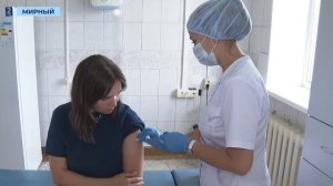 Больше половины жителей Мирного вакцинируются от гриппа