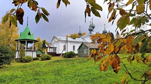 24 сентября. Уборка дров на территории Сретенского храма посёлка Вохма