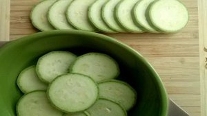 Кабачки с помидорами и чесноком