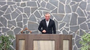 Бог научает руки мои брани