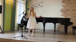 Вероника Кальченко. "Лесной олень", музыка Е. Крылатова. Концертмейстер Надежда Максимова.mp4