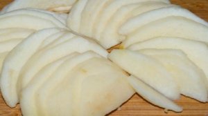 Курица, фаршированная айвой