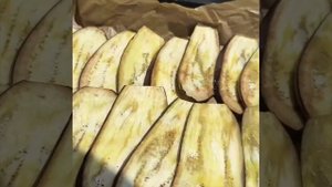 Рулет  из баклажанов с мясной 
начинкой.