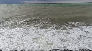 Море волнуется