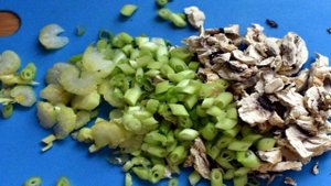 Куриный суп с кнелями