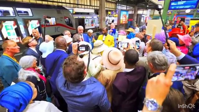 Прибытие и приём Пророка Др. Овуора в Штутгарте(360P) смотреть онлайн