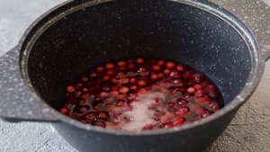 Клюквенно-брусничный соус к мясу