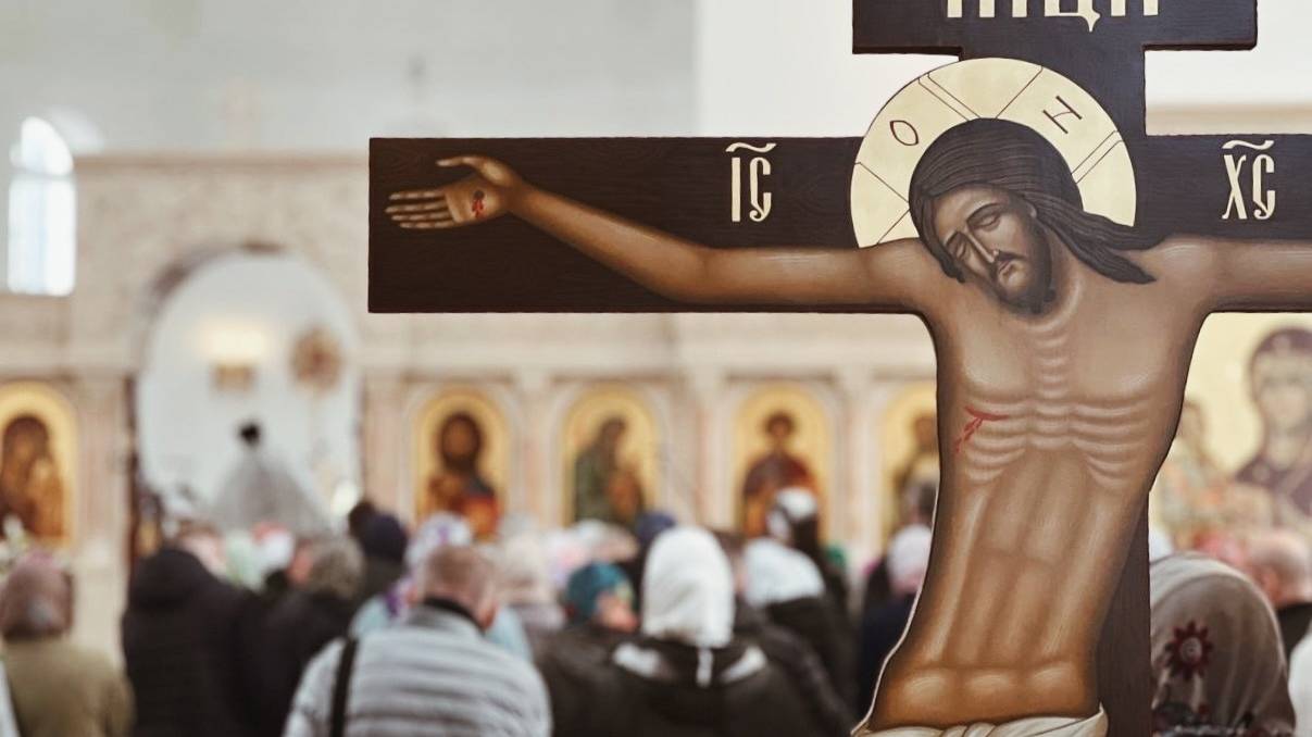 Поздняя Божественная Литургия. Воздвижение Честнаго и Животворящаго Креста Господня. смотреть онлайн