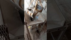 Дробление бокситов испанской первичной дробилкой Verdes 118-DTE на одном из российских производств