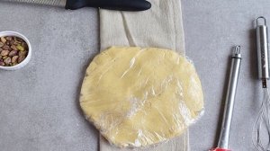 Лимонные колечки с фисташками